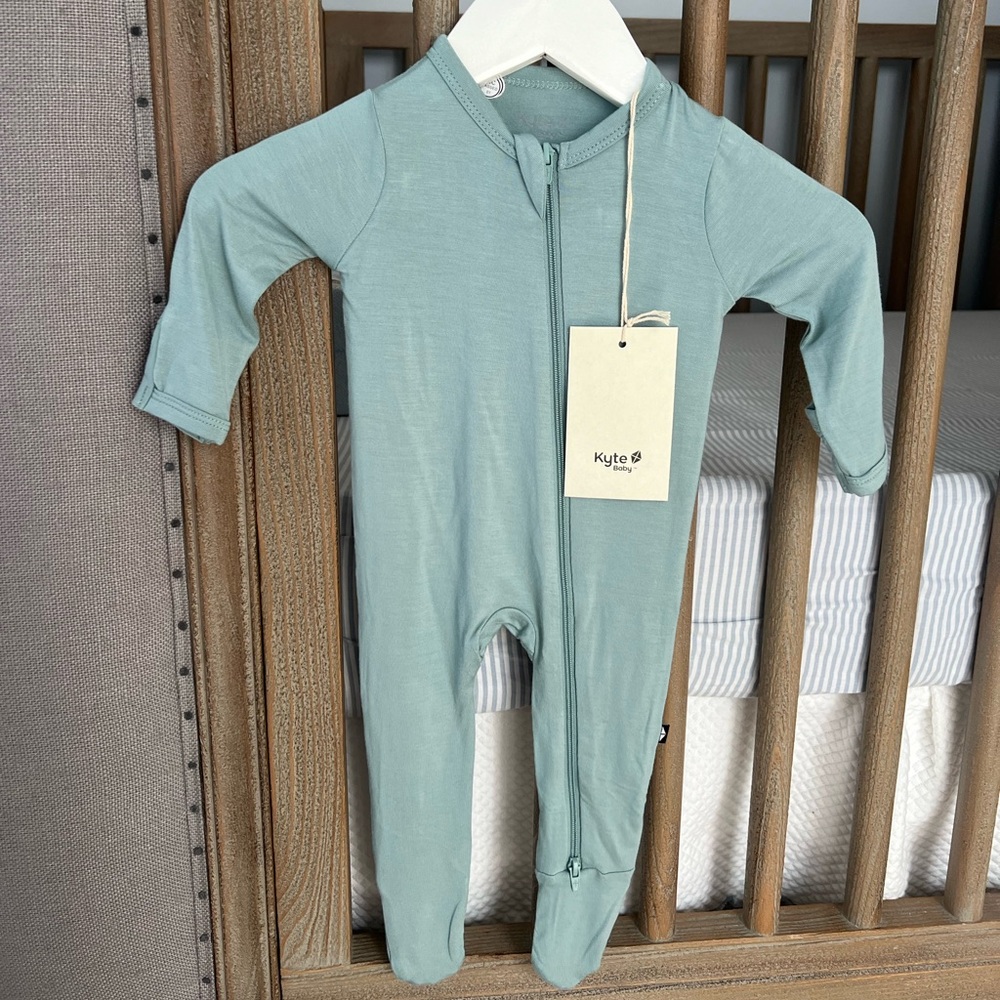NWT Kyte Baby 0/3 Month Footie